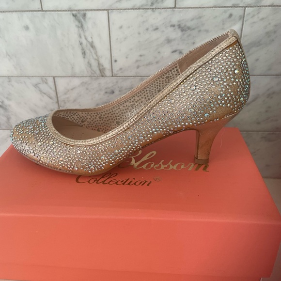 DeBlossom irredescent sparkly wedding shoes - Picture 2 of 6